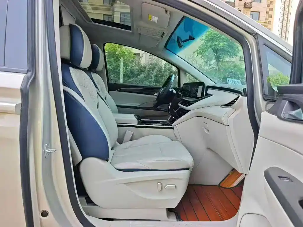 Buick GL8 — миниатюра 4