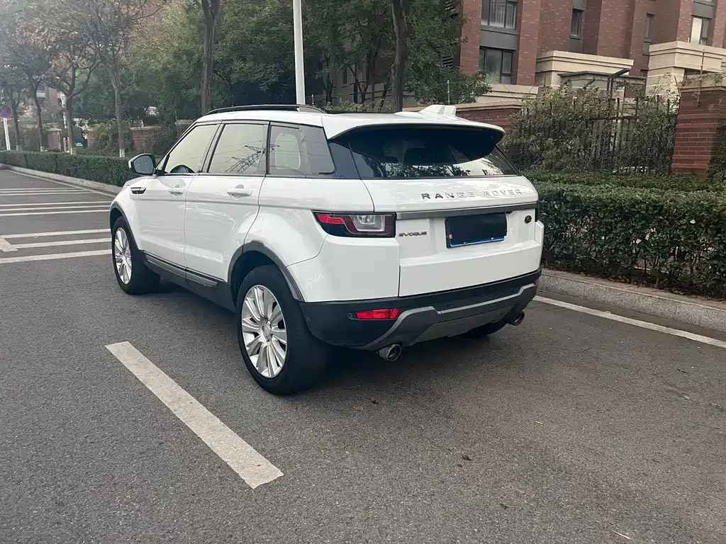 Land Rover Evoque — миниатюра 4