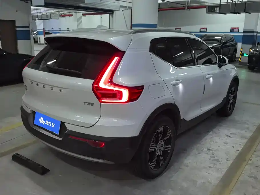 Volvo XC40 — миниатюра 3