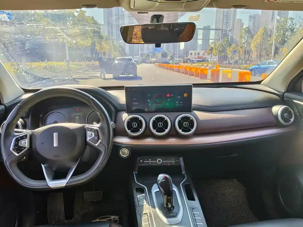 WEI PAI WEI BRAND VV5