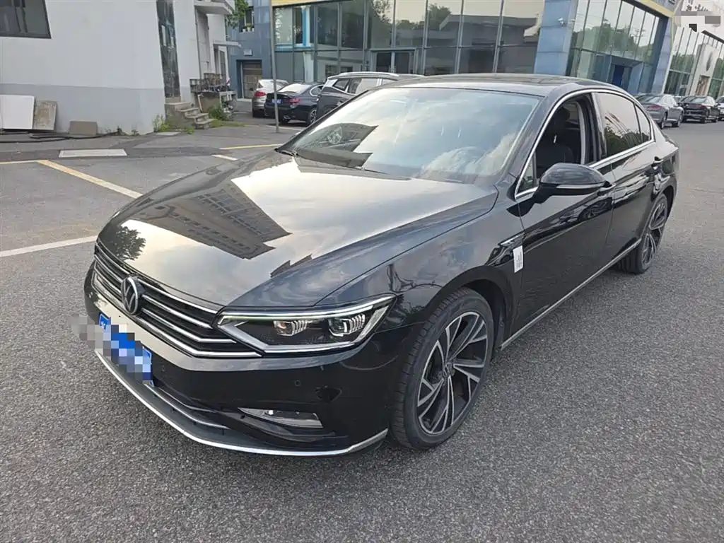 Купить Volkswagen Magotan