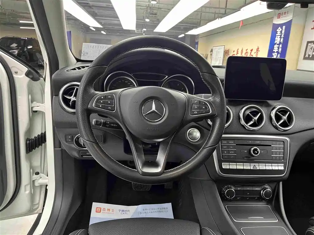 Mercedes-Benz GLA — миниатюра 6