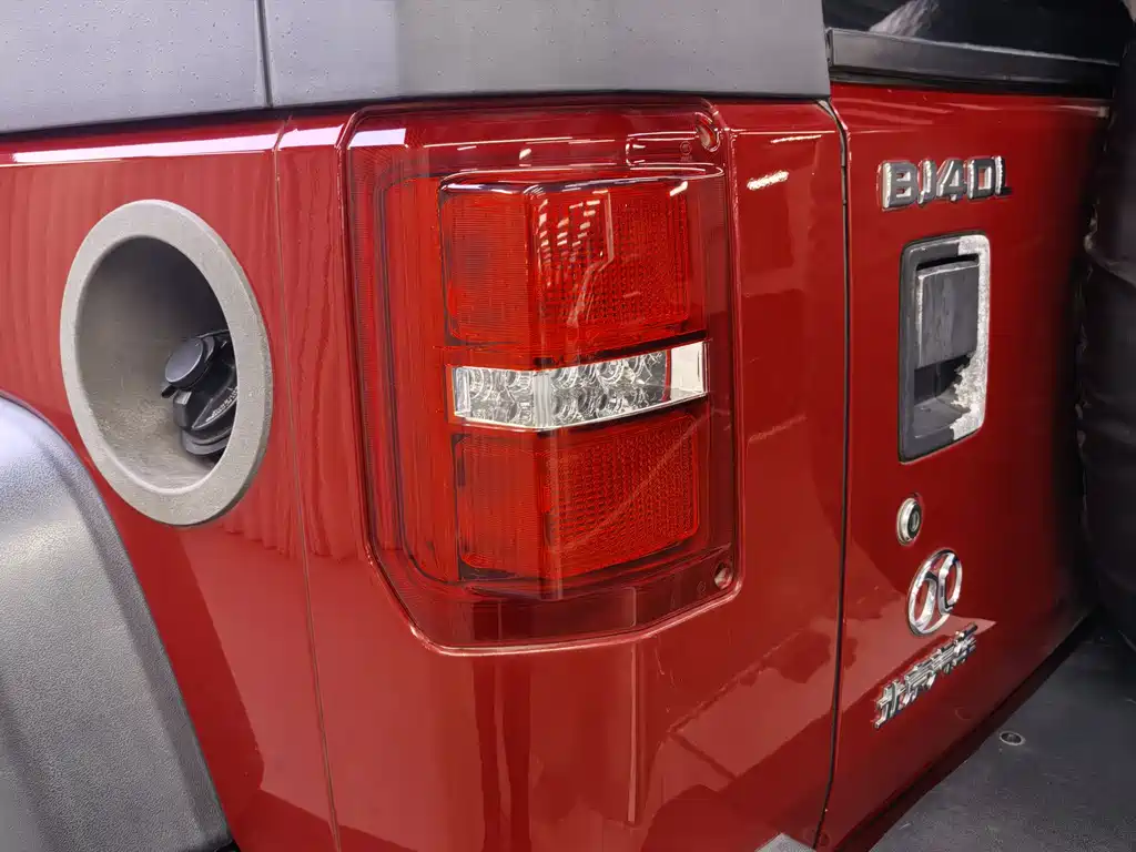 BAIC BJ40 2016 40L 2.3T AT Premium