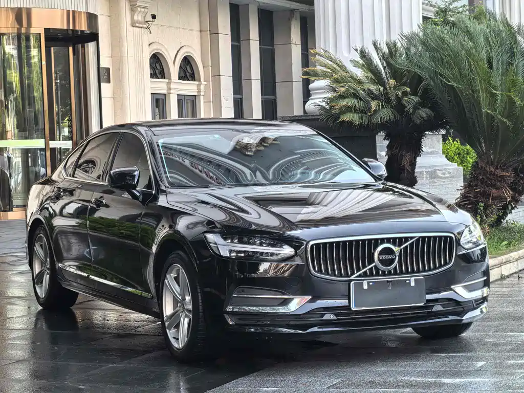 Volvo S90 2019 T4
