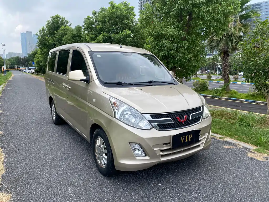Wuling Rongguang V — миниатюра 3