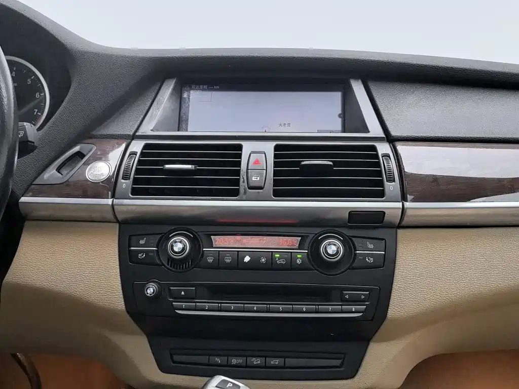 BMW X6 — миниатюра 12