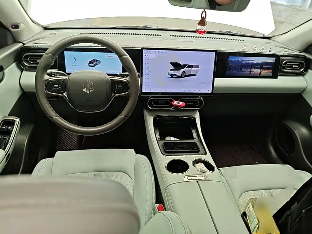 Leapmotor Leapmotor C01 — миниатюра 10