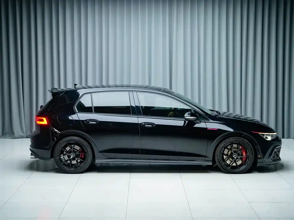 Volkswagen Golf GTI — миниатюра 4
