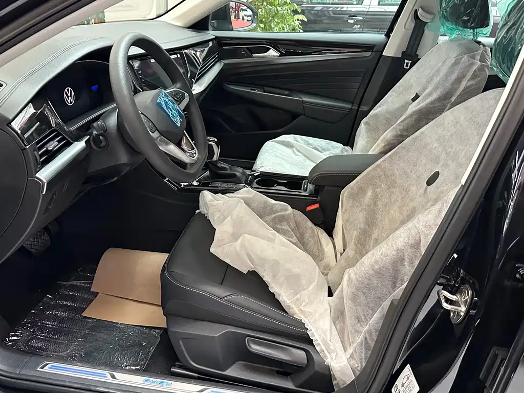 VOLKSWAGEN PASSAT NEW ENERGY