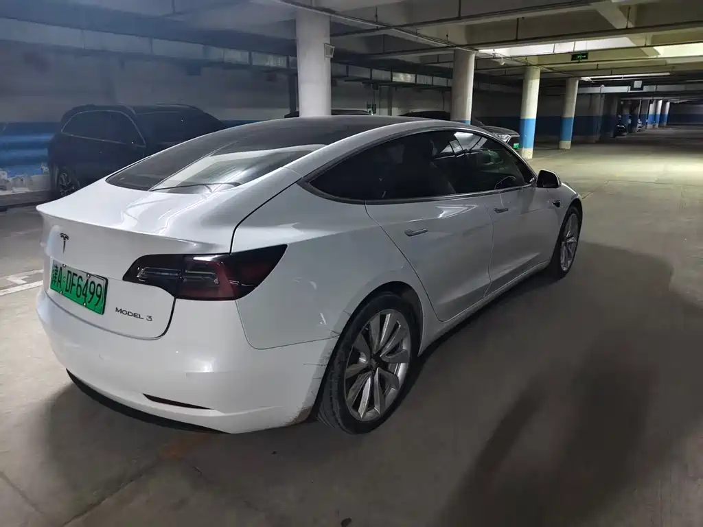 Tesla Model 3 — миниатюра 4
