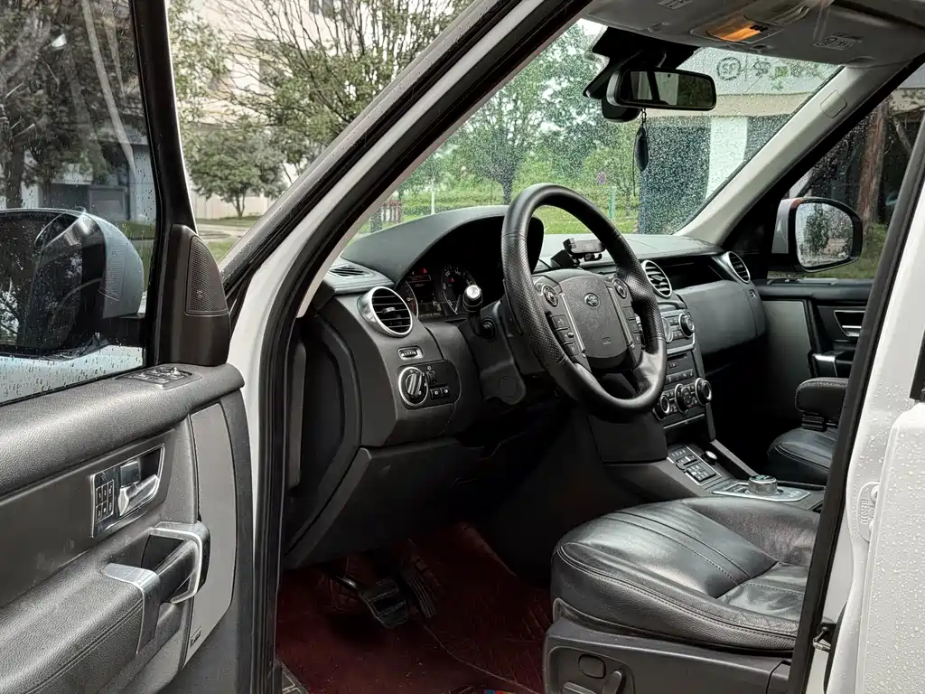 Land Rover Discovery 2015 3.0 SDV6 HSE