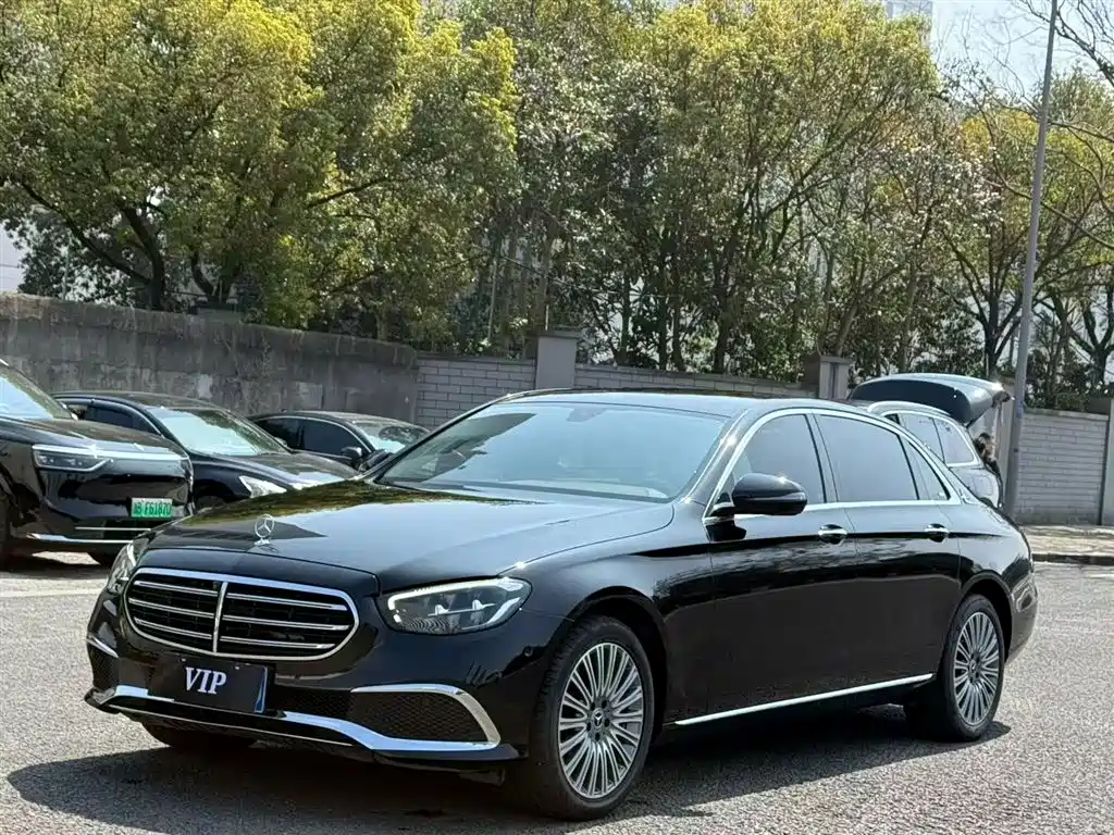 Mercedes-Benz E-Class 2024