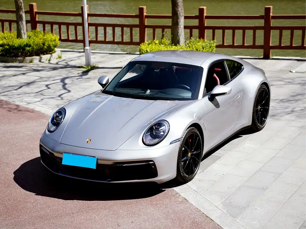 Porsche 911 2023