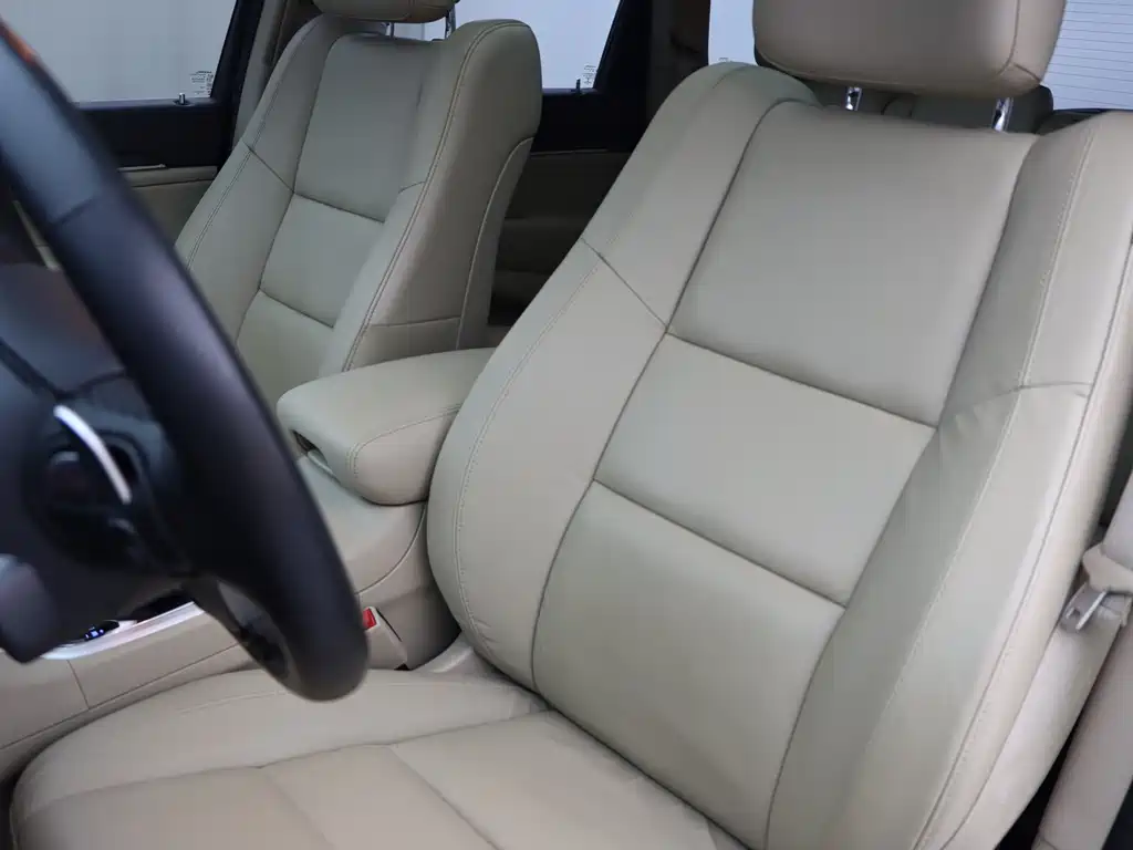Jeep Grand Cherokee (Import) — миниатюра 7
