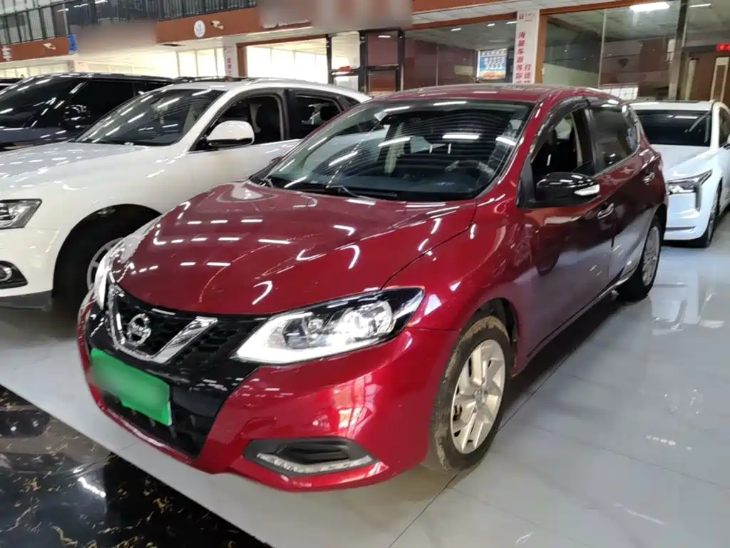 Nissan Tiida — миниатюра 2