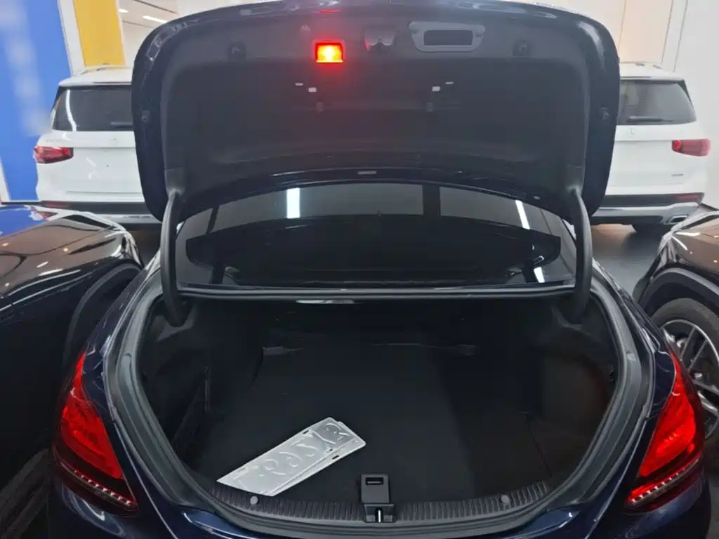 Mercedes-Benz C-Class — миниатюра 19