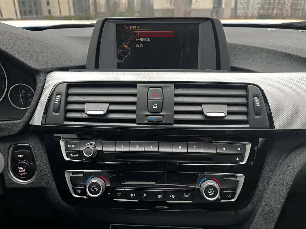 BMW 3 Series — миниатюра 13