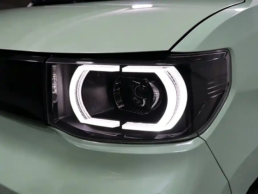 Wuling MINIEV — миниатюра 12