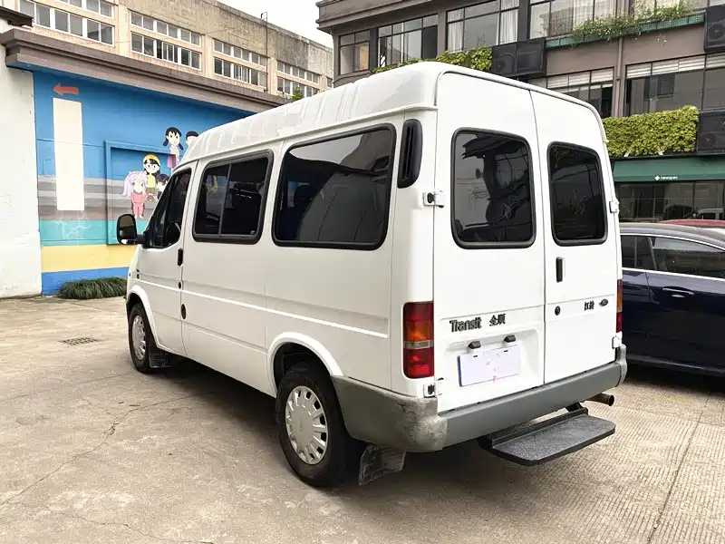 Ford Transit Classic — миниатюра 4
