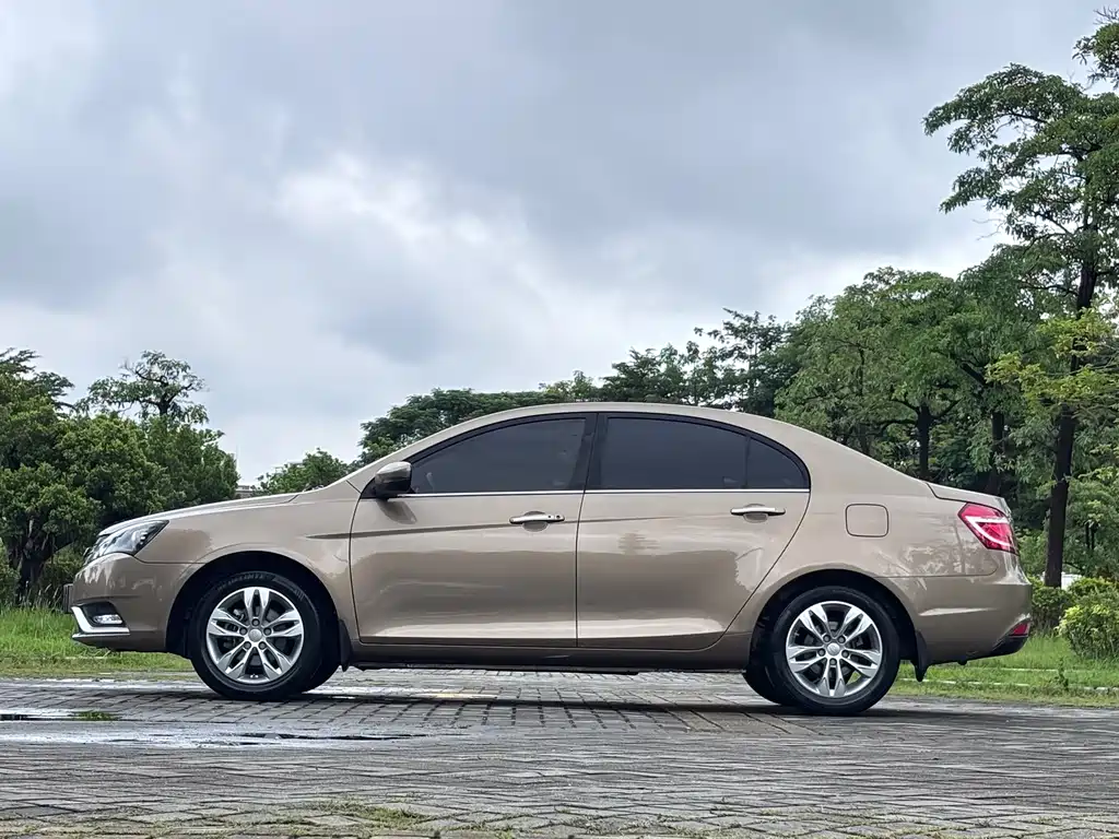 Geely Emgrand — миниатюра 16