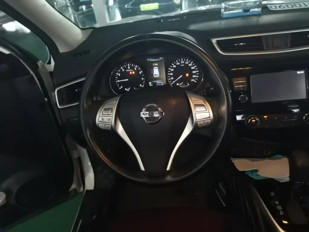 Nissan Qashqai — миниатюра 11
