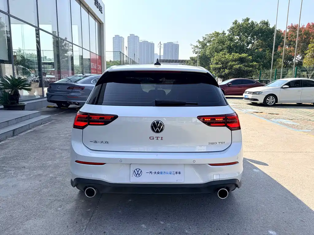 Volkswagen Golf GTI — миниатюра 8