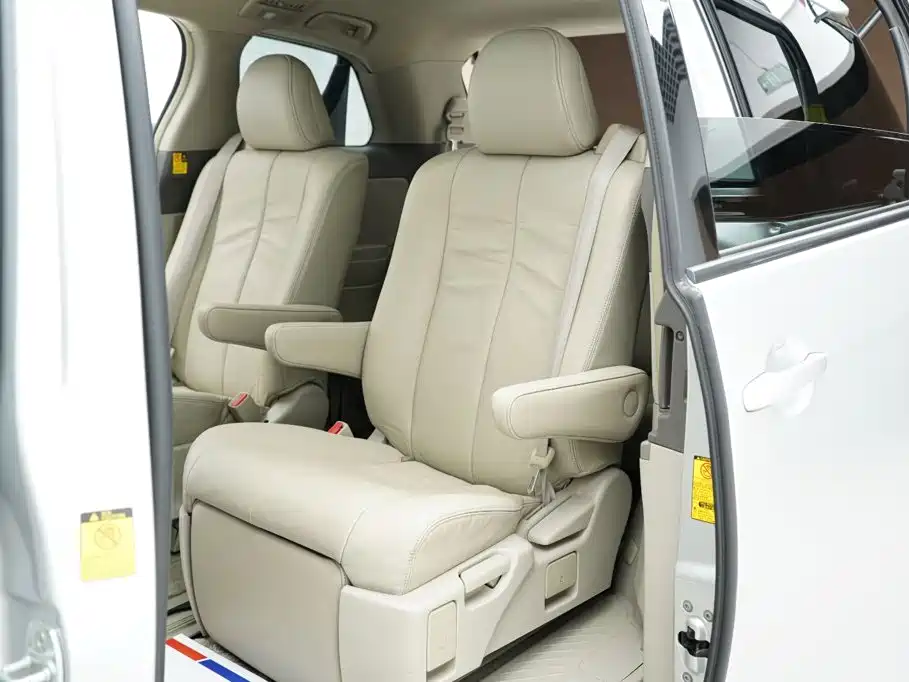 Toyota Previa — миниатюра 11