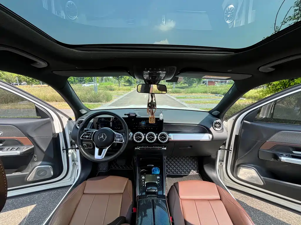 Mercedes-Benz GLB — миниатюра 7