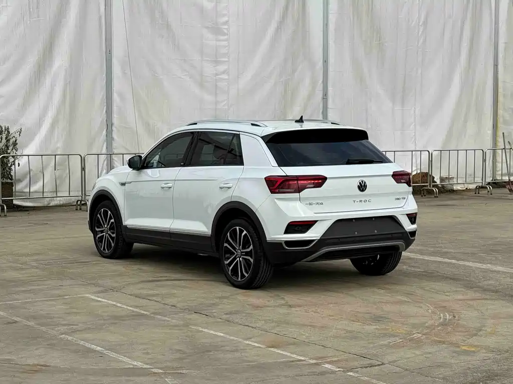 Volkswagen T-Roc — миниатюра 10