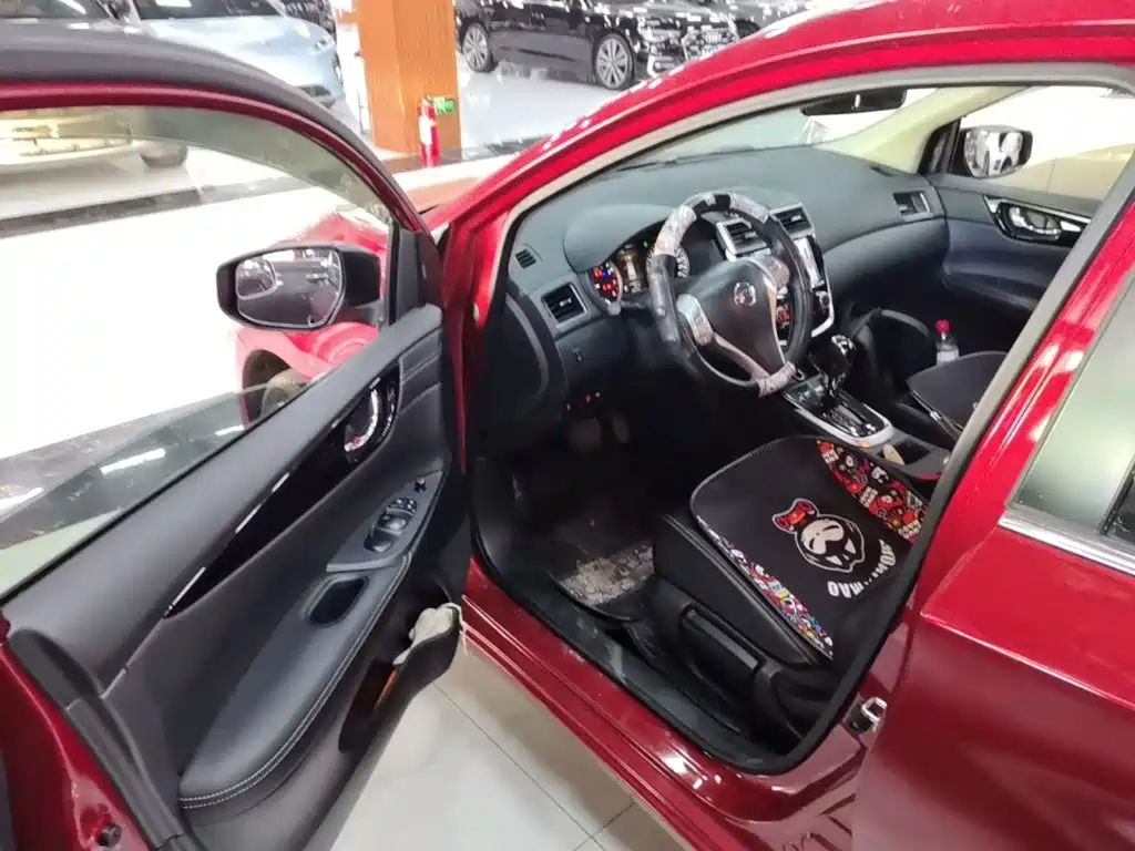 Nissan Tiida — миниатюра 16