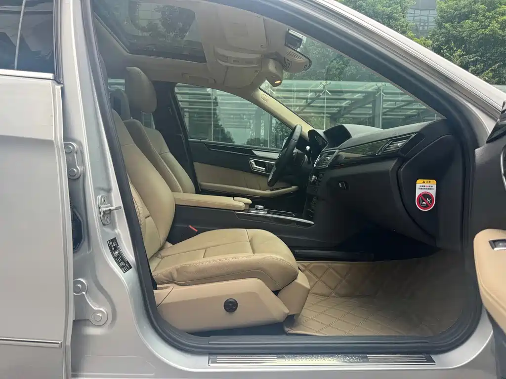Mercedes-Benz E-Class — миниатюра 13