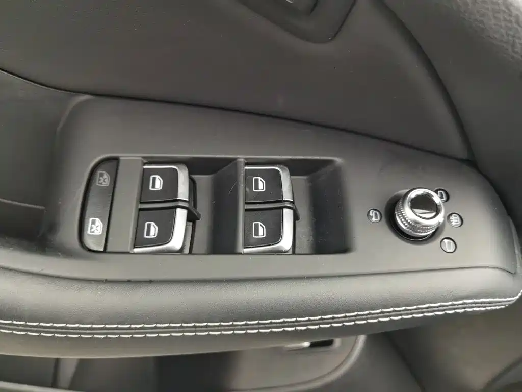 Audi SQ5 — миниатюра 9