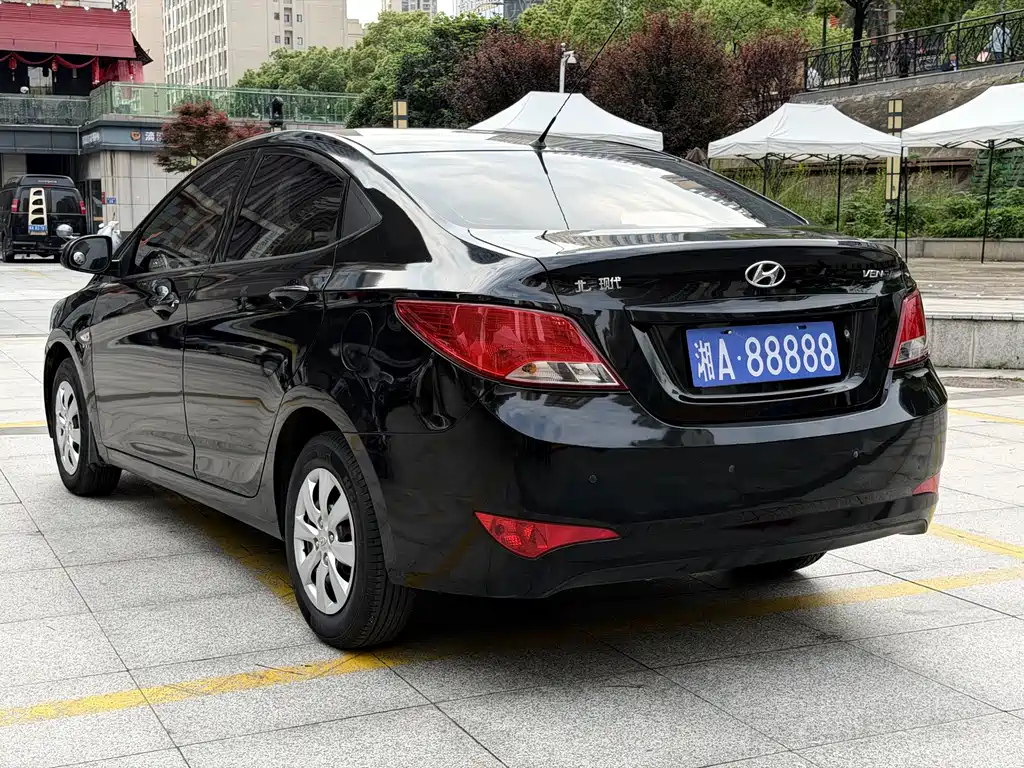Hyundai Verna — миниатюра 6