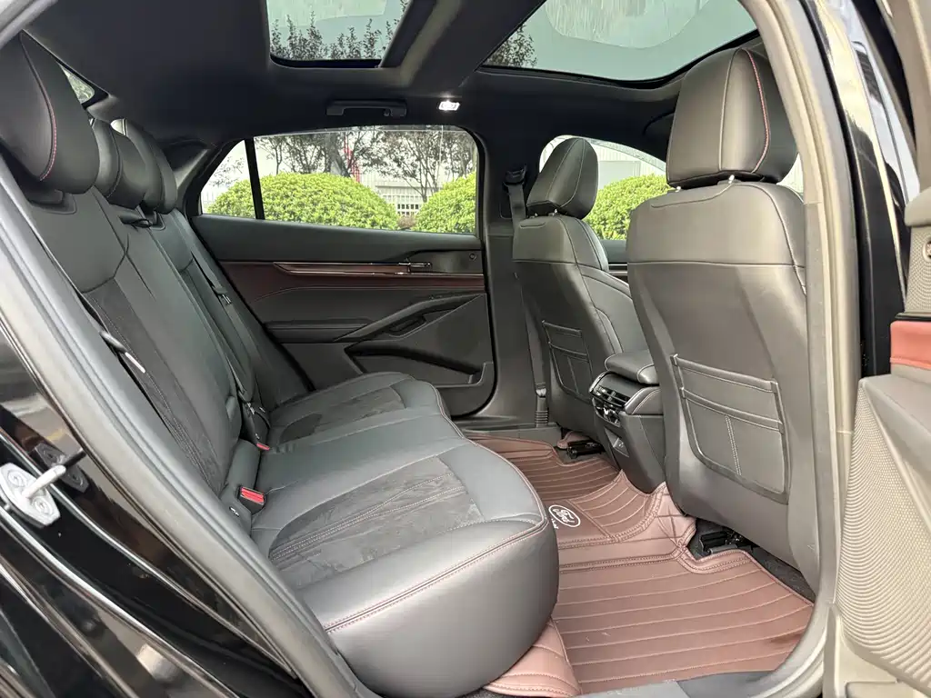 Ford Mondeo — миниатюра 10