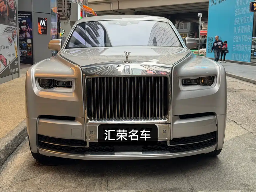 ROLLS-ROYCE PHANTOM