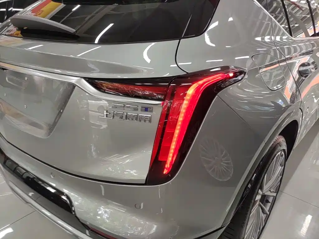 Cadillac GT4 — миниатюра 8