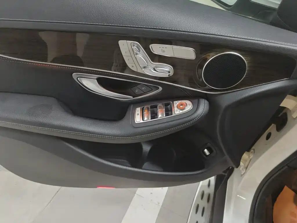 Mercedes-Benz GLC — миниатюра 5