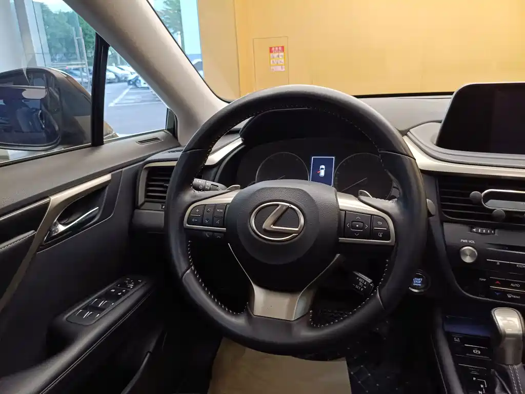 Lexus RX — миниатюра 14