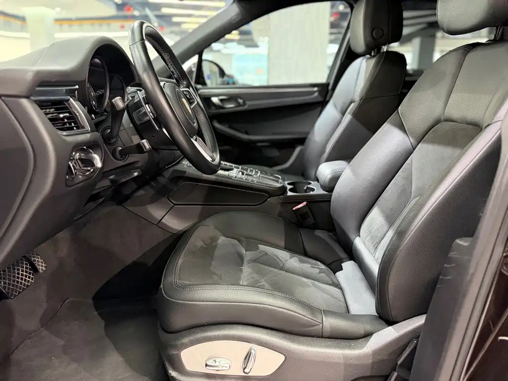 Porsche Macan — миниатюра 4
