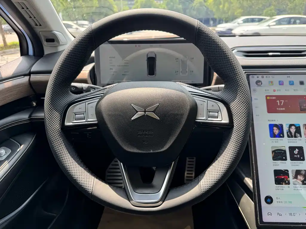 XPeng P5 — миниатюра 14