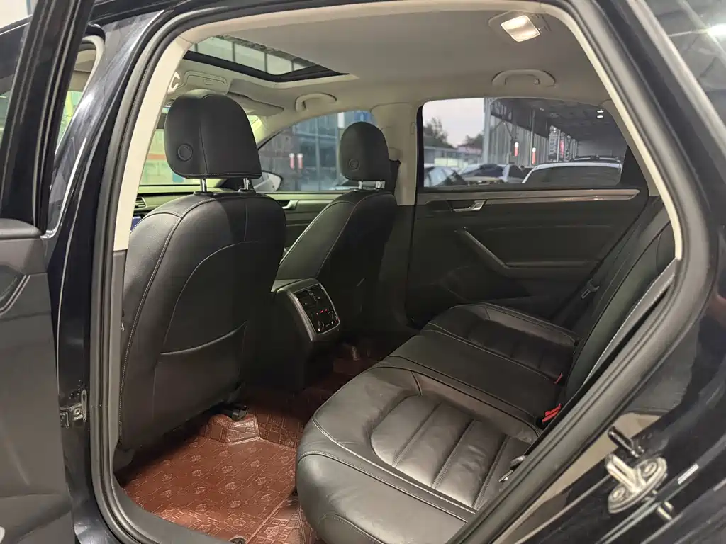 Volkswagen Passat — миниатюра 6