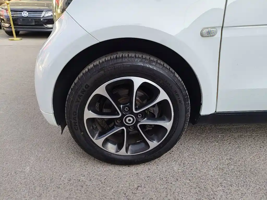 smart Smart Fortwo — миниатюра 23