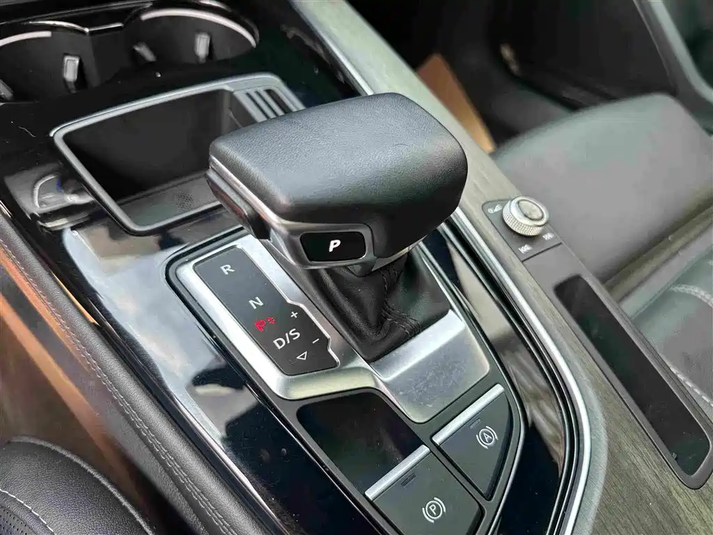 Audi A4L — миниатюра 14