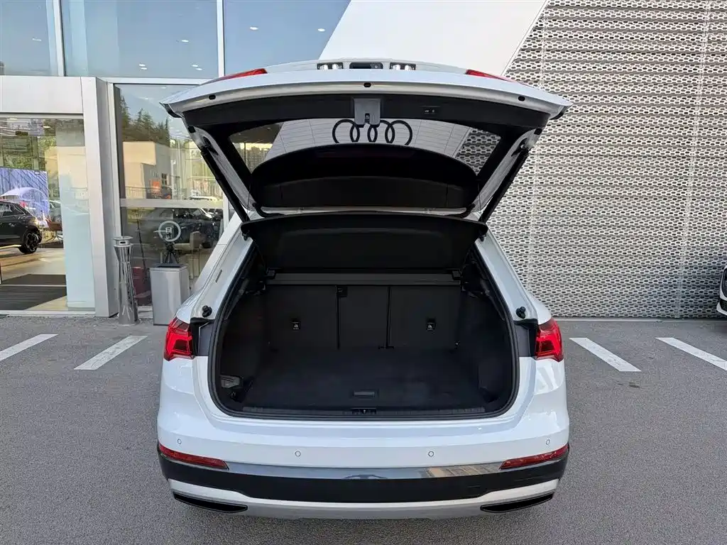 Audi Q3 — миниатюра 10