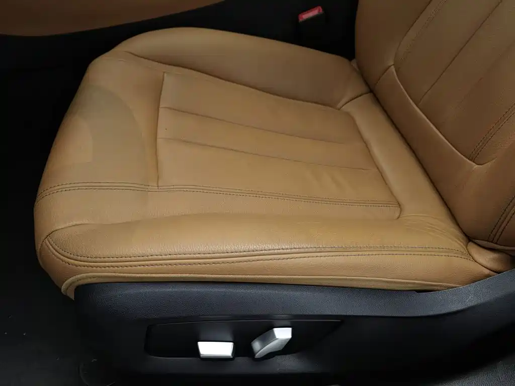 BMW 5 Series — миниатюра 20