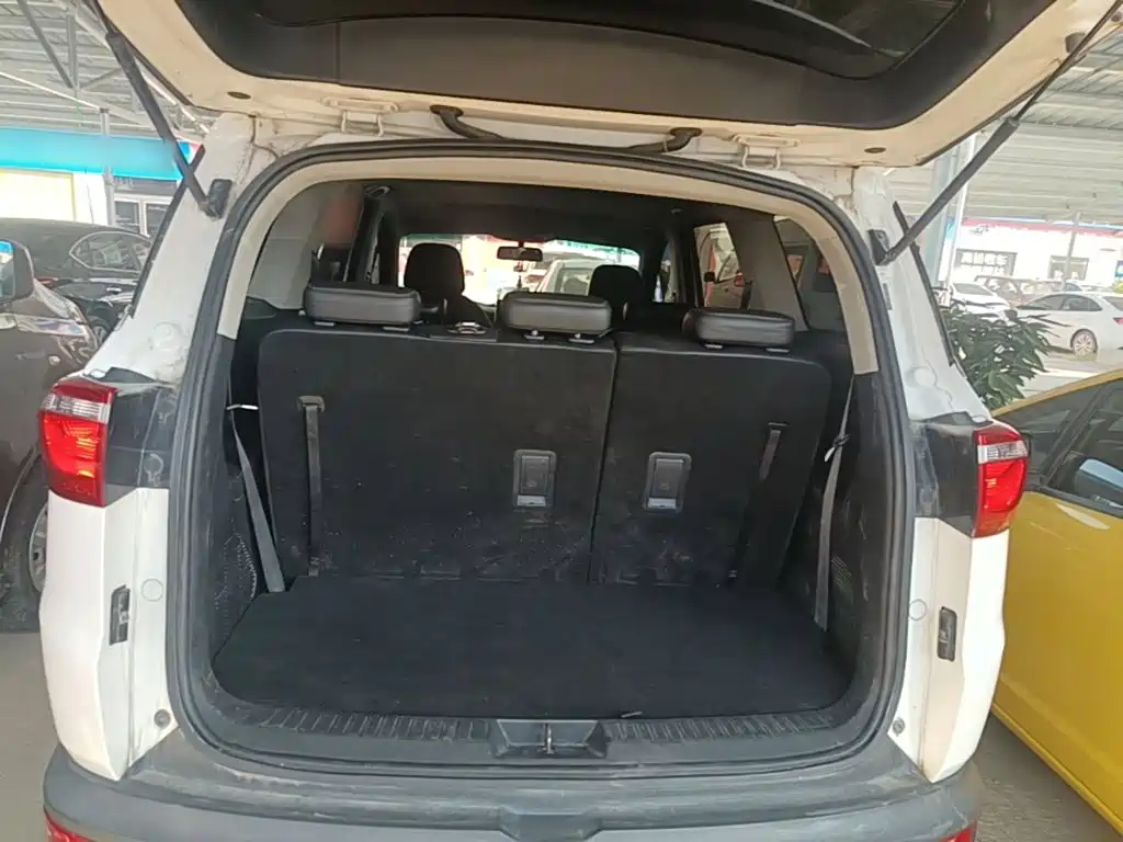 Wuling Hongguang S3 — миниатюра 19