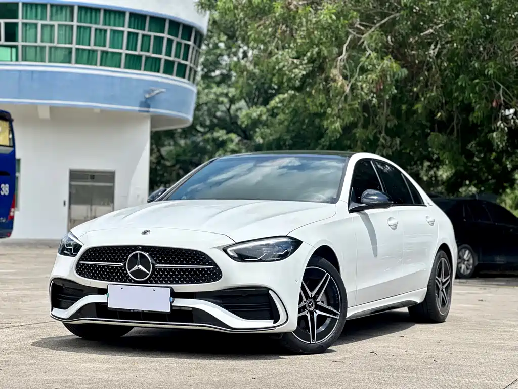 Mercedes-Benz C-Class 2024