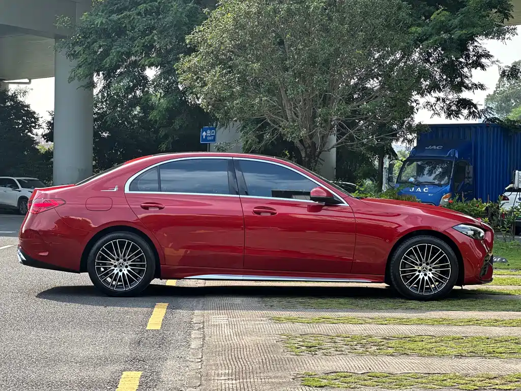 Mercedes-Benz C-Class — миниатюра 14