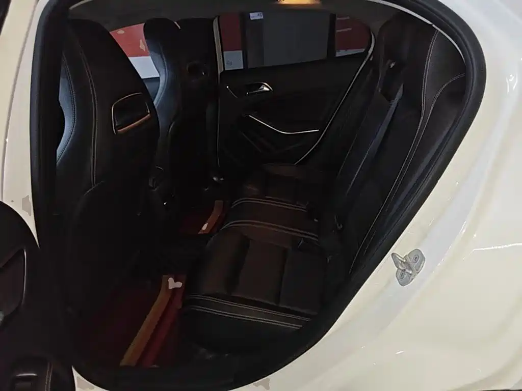 Mercedes-Benz GLA — миниатюра 17