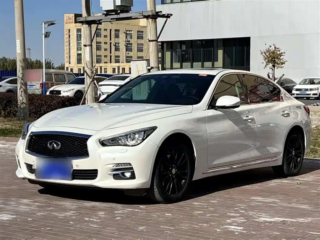 Infiniti Q50L 2017
